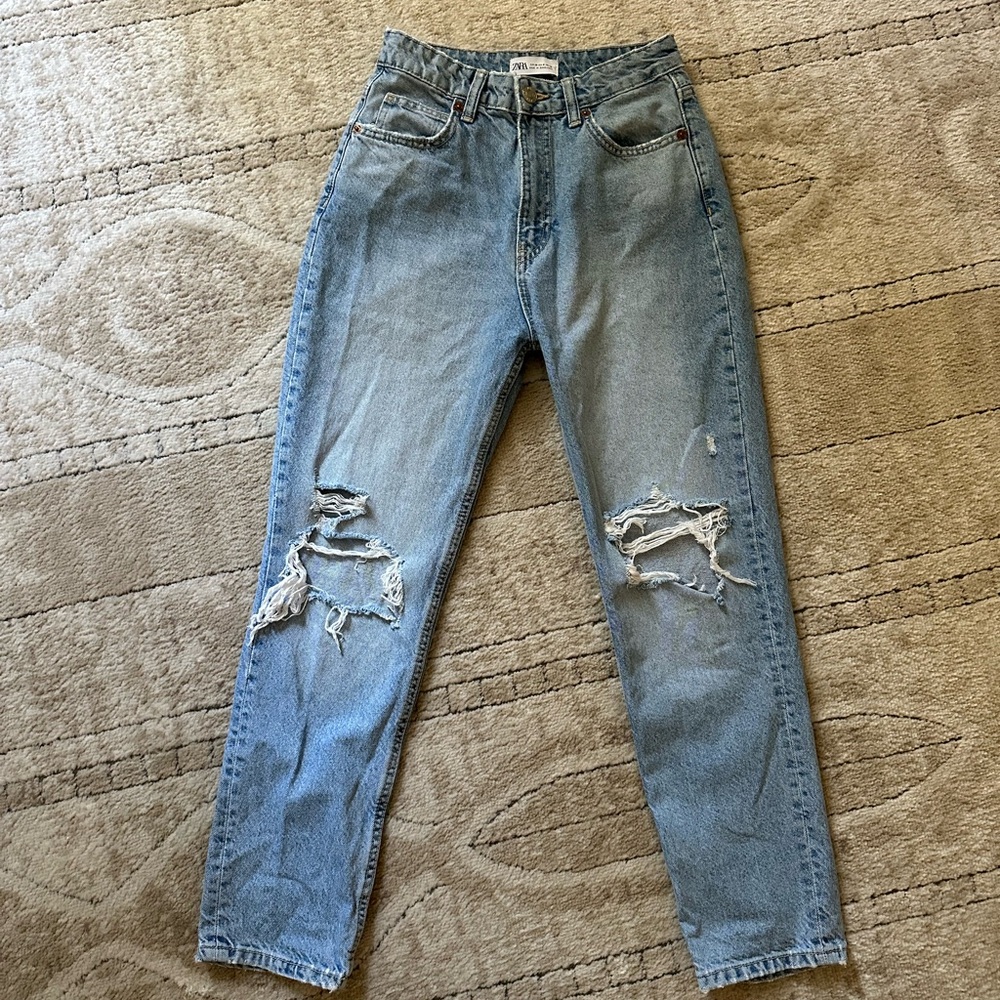 Zara Women’s Distressed Denim